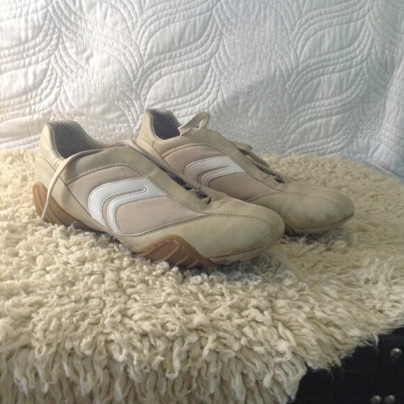 Vtg. 2000 GEOX Respira W10; Leather, Breathable, Perforated, Stylish and Comfort - Picture 6 of 9